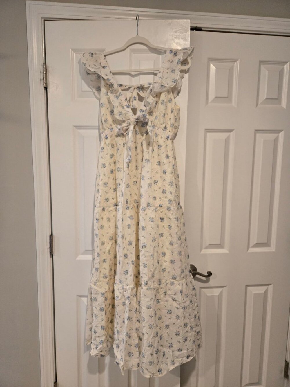 PinkBlush Cream Floral Front Bow Open Back Maternity Midi Dress NWT Size Small